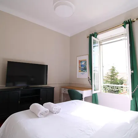 1er Etage Reine Cannes