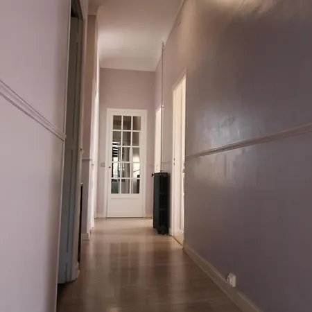 Apartment 1er Etage Reine