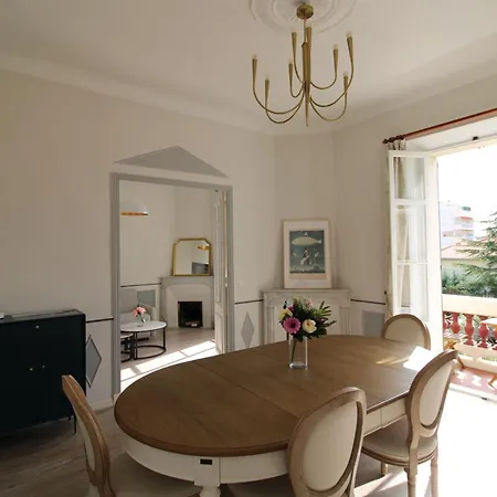 Apartment 1er Etage Reine