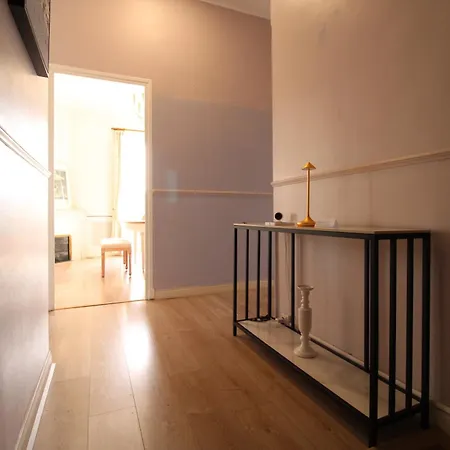 1er Etage Reine