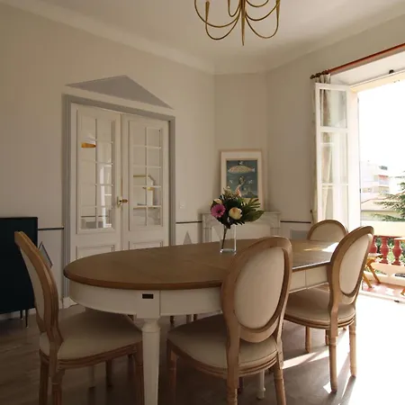 1er Etage Reine
