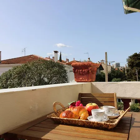 1er Etage Reine